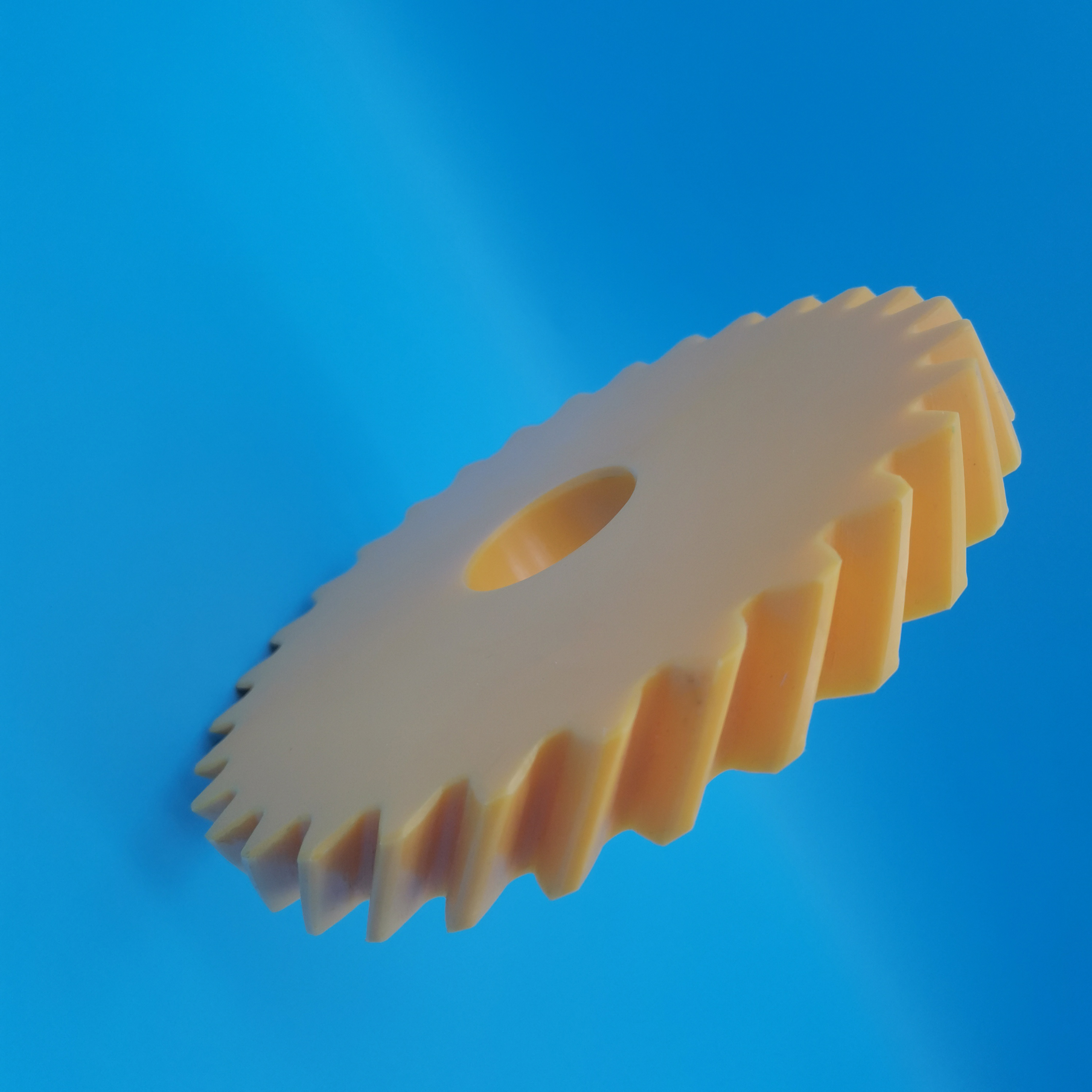 UHMWPE Helical Gear with High Anti-Impact Resistance