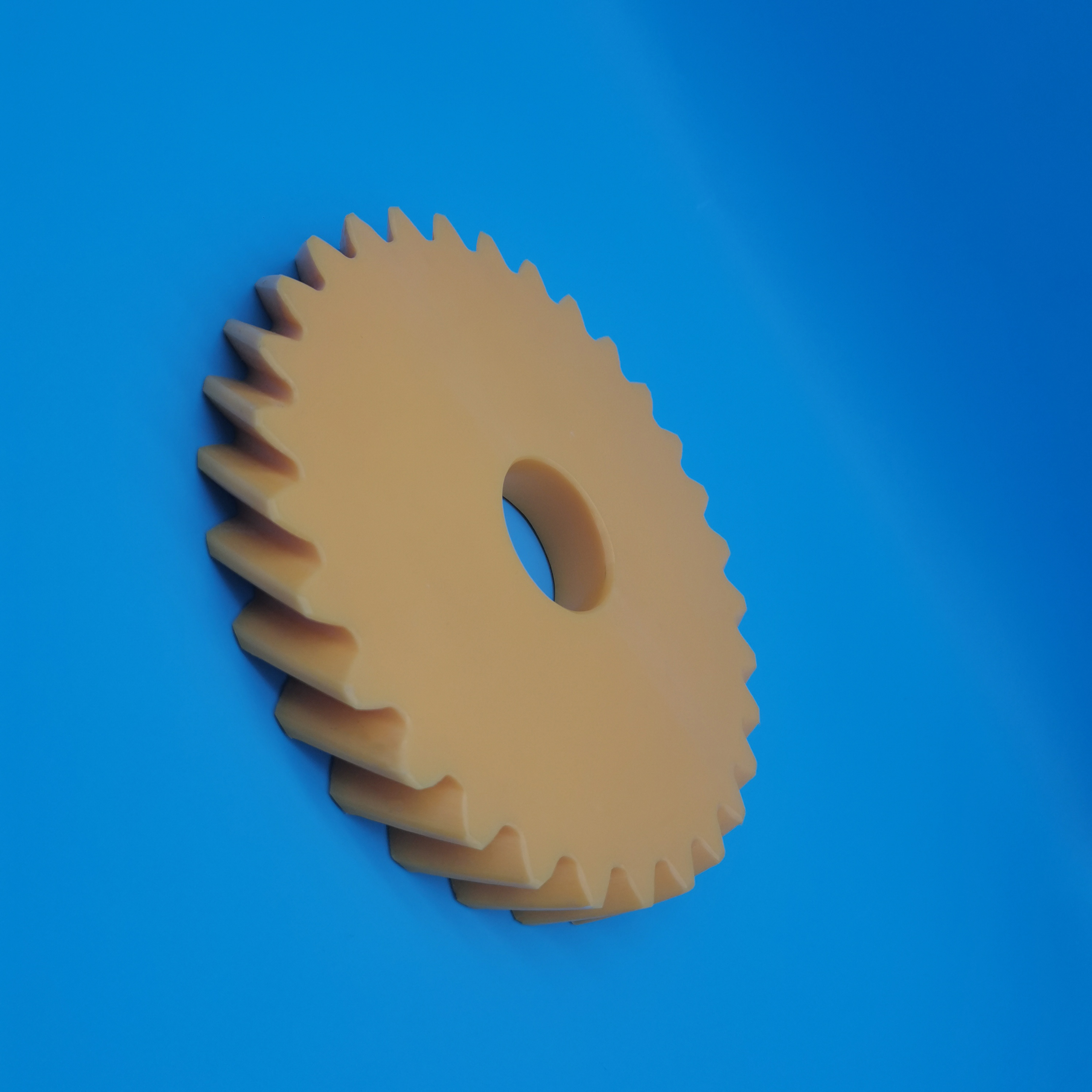 UHMWPE Helical Gear with High Anti-Impact Resistance